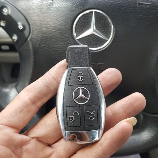Chìa Khóa Mercedes-Benz C200 - Hình ảnh 2