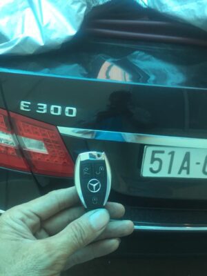 https://lamchiakhoaoto.vn/ Chìa Khóa Mercedes-Benz E300