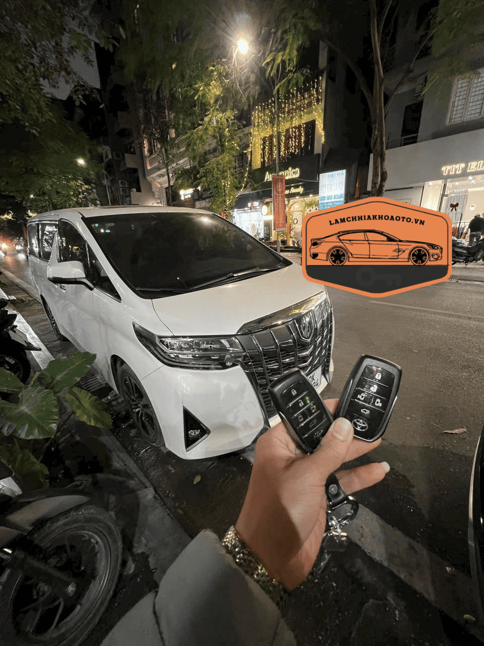 hìa Khóa Toyota Alphard