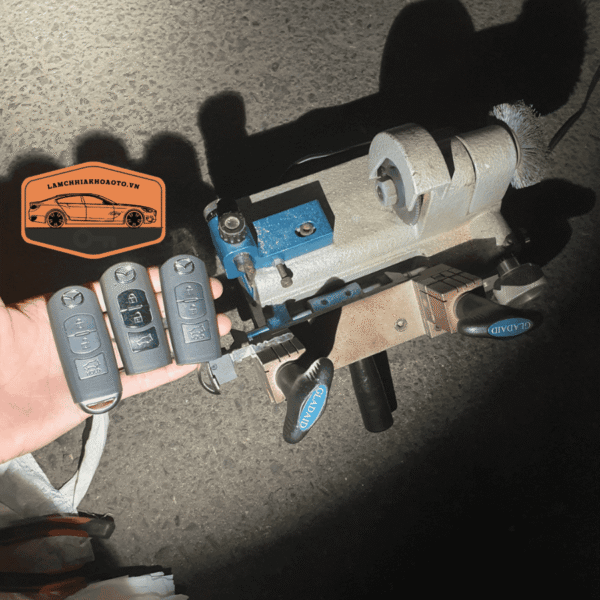 cắt chìa cơ xe mada 2