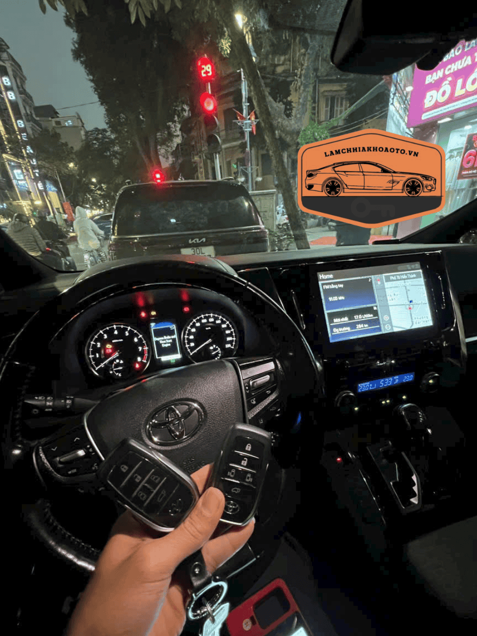 hìa Khóa Toyota Alphard